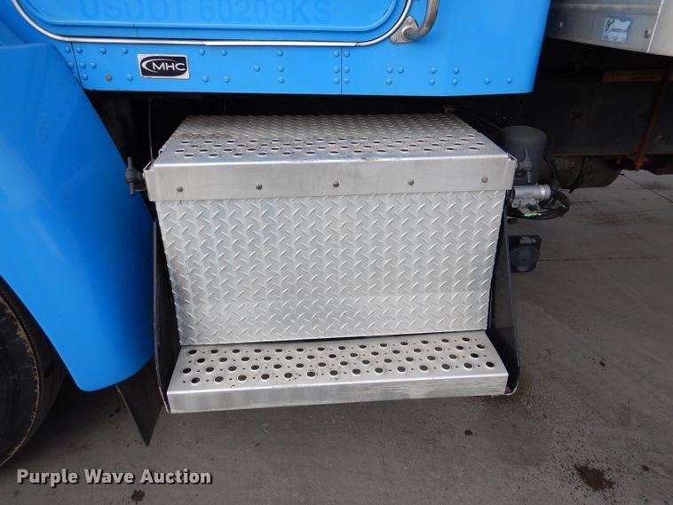 image for item DL2187 2009 Kenworth T370  box truck