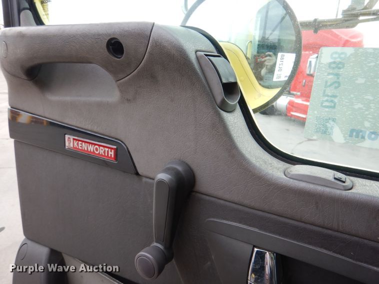 image for item DL2188 2009 Kenworth T370  box truck