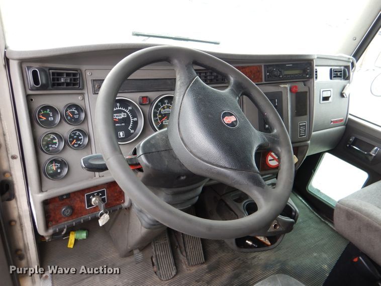 image for item DL2188 2009 Kenworth T370  box truck