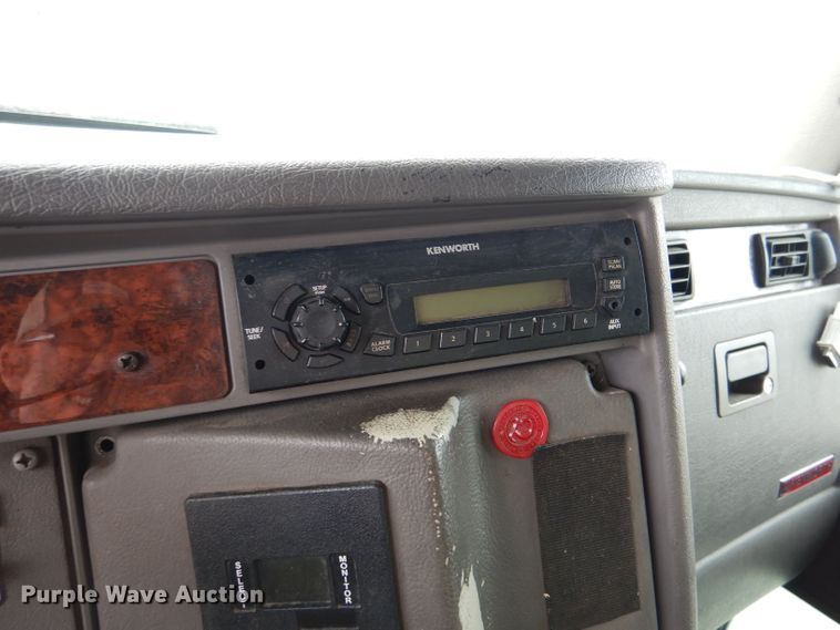 image for item DL2188 2009 Kenworth T370  box truck