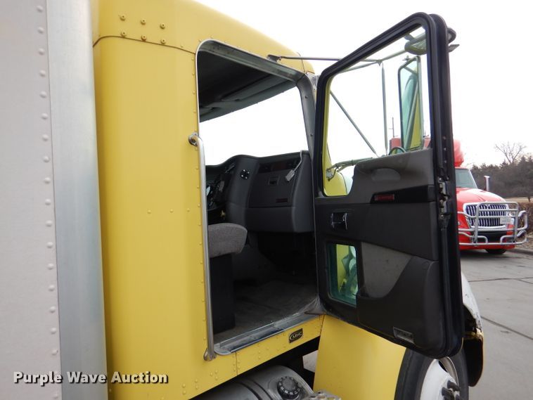 image for item DL2188 2009 Kenworth T370  box truck