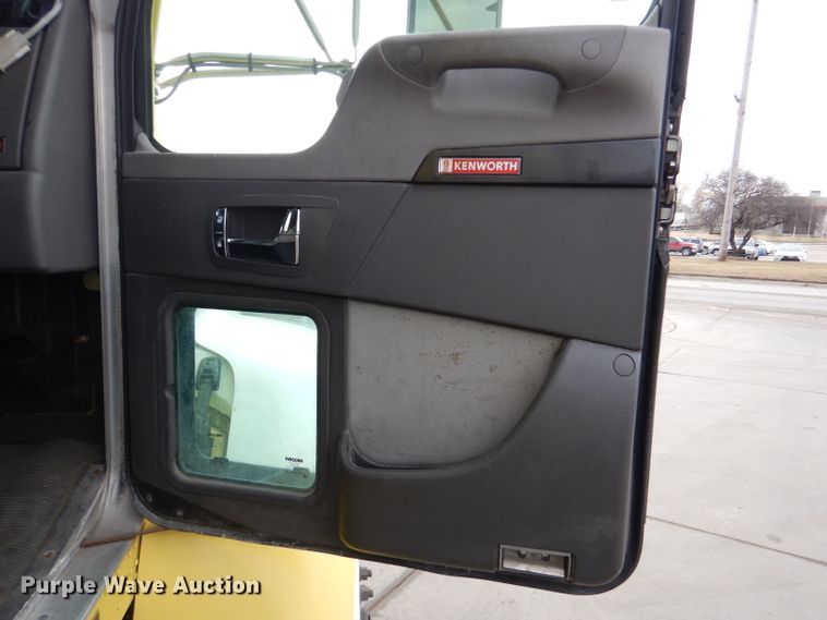 image for item DL2188 2009 Kenworth T370  box truck