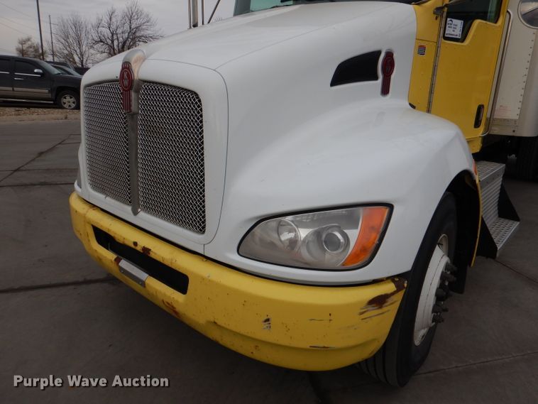 image for item DL2188 2009 Kenworth T370  box truck