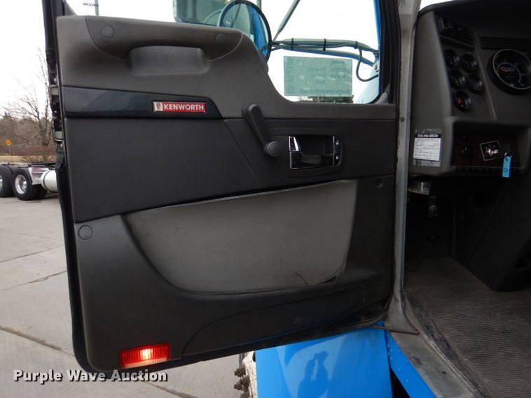 image for item DL2189 2010 Kenworth T370  box truck