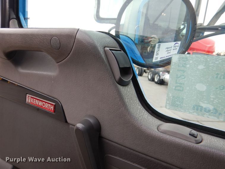 image for item DL2189 2010 Kenworth T370  box truck
