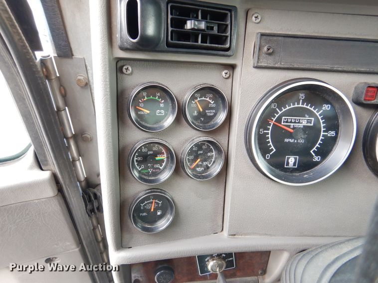 image for item DL2189 2010 Kenworth T370  box truck