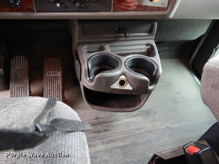 image for item DL2189 2010 Kenworth T370  box truck