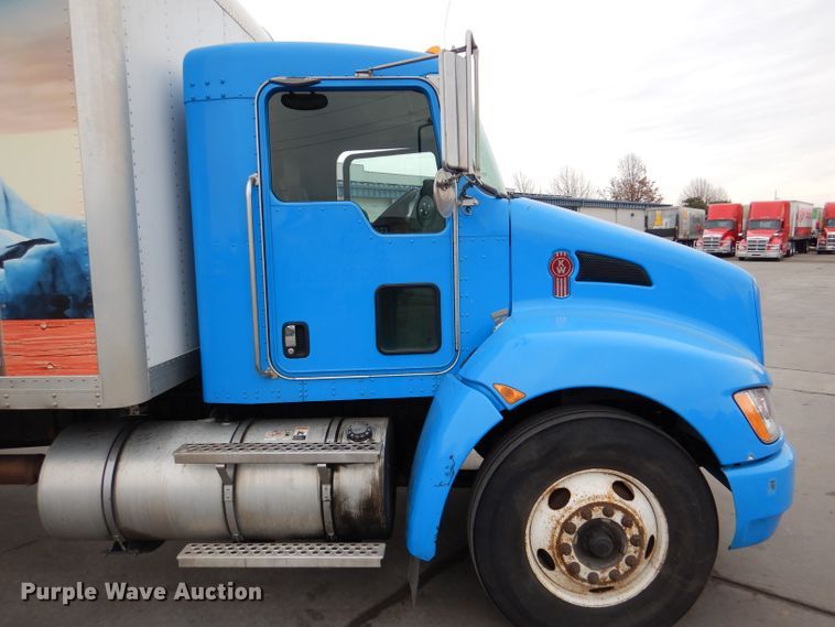 image for item DL2189 2010 Kenworth T370  box truck