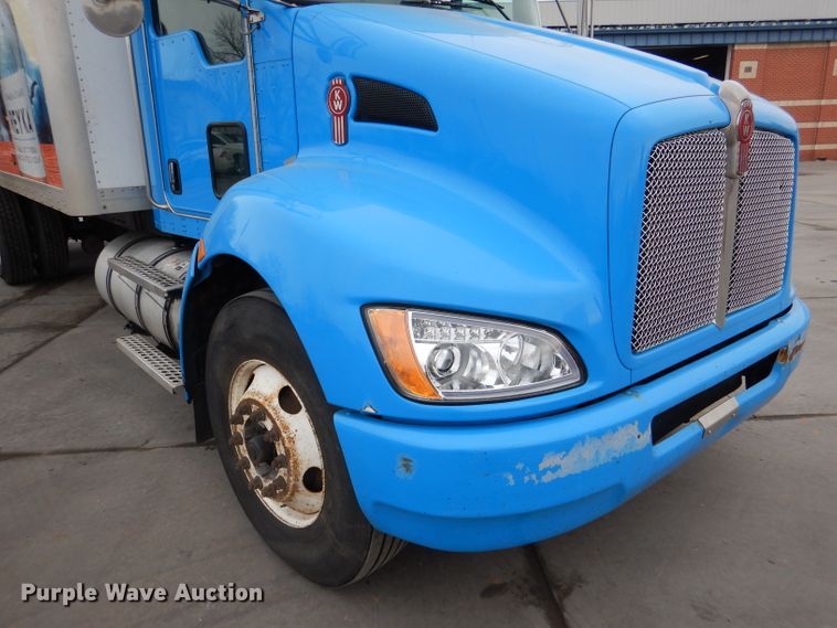 image for item DL2189 2010 Kenworth T370  box truck