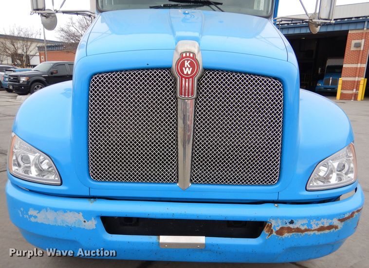 image for item DL2189 2010 Kenworth T370  box truck