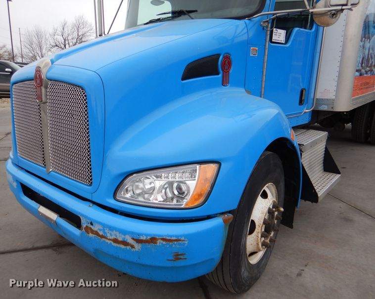 image for item DL2189 2010 Kenworth T370  box truck