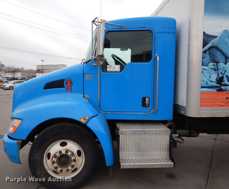 image for item DL2189 2010 Kenworth T370  box truck
