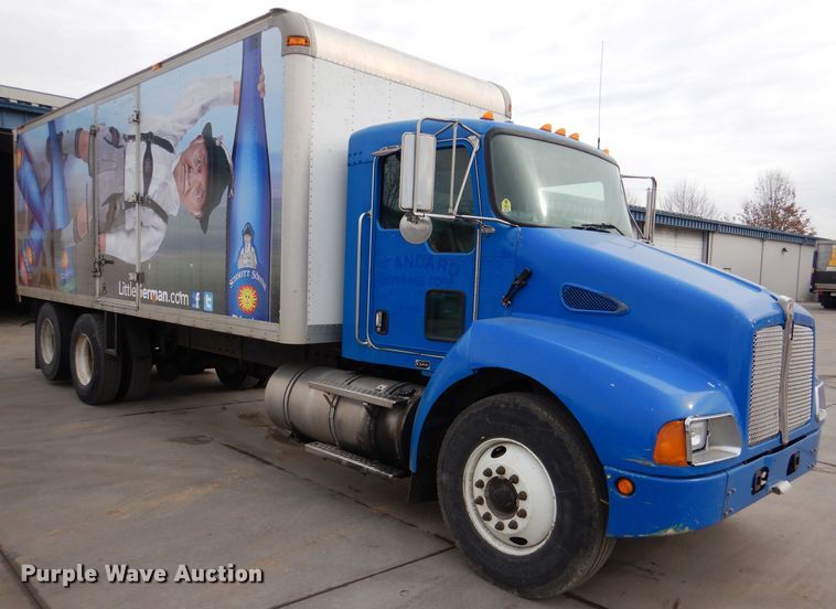 image for item DL2190 2007 Kenworth T300  box truck