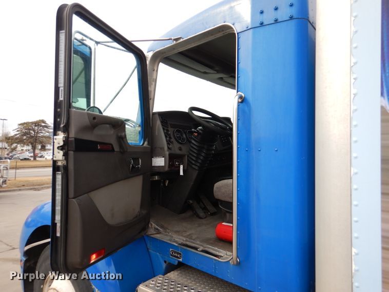 image for item DL2190 2007 Kenworth T300  box truck