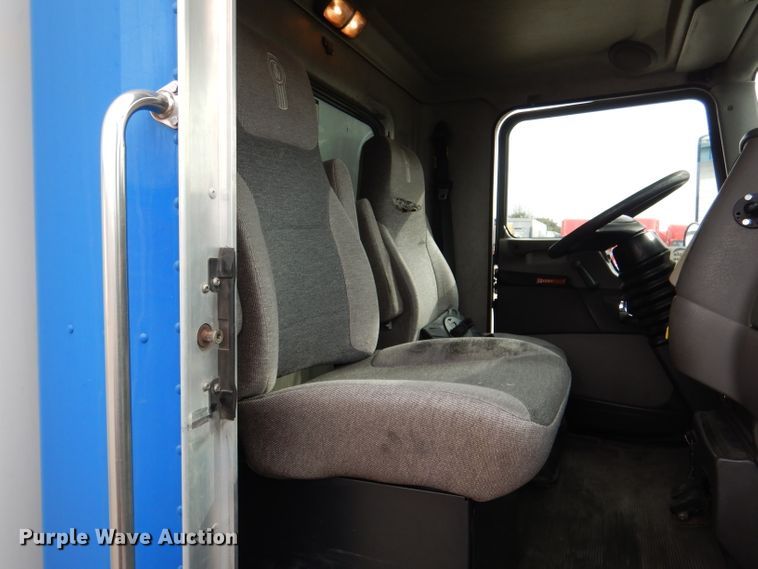 image for item DL2190 2007 Kenworth T300  box truck