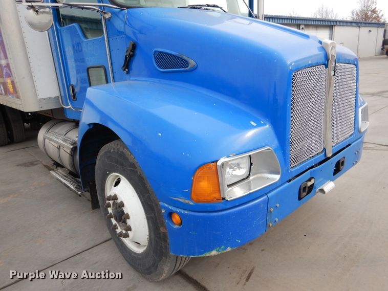 image for item DL2190 2007 Kenworth T300  box truck