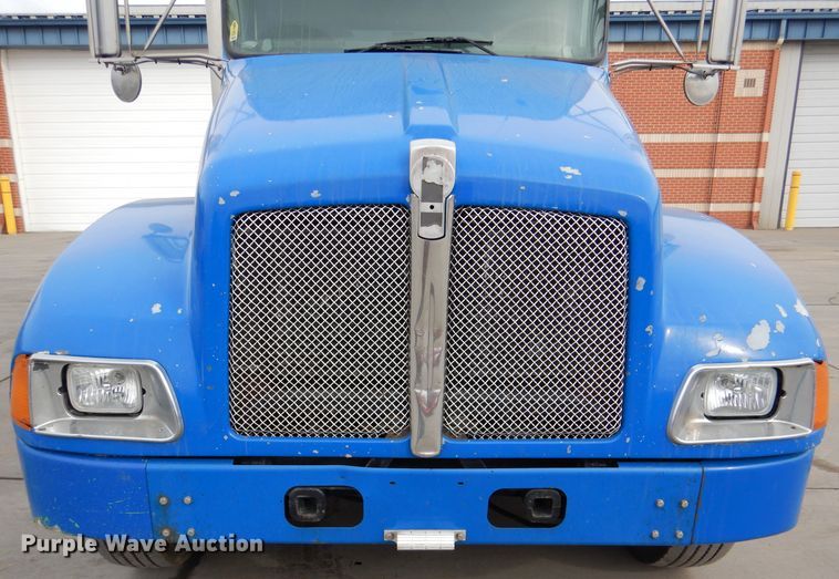 image for item DL2190 2007 Kenworth T300  box truck