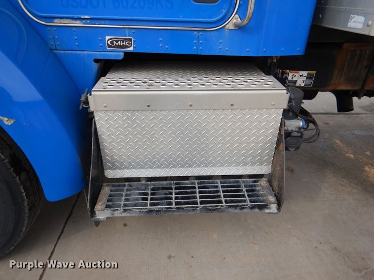 image for item DL2190 2007 Kenworth T300  box truck