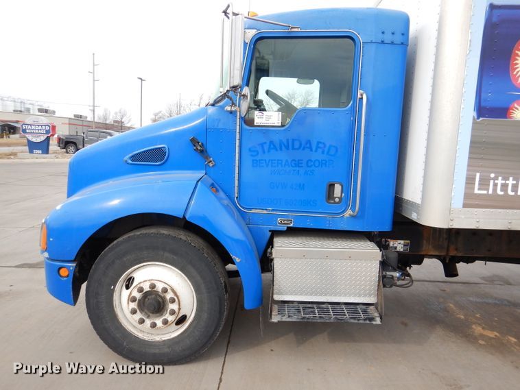 image for item DL2190 2007 Kenworth T300  box truck