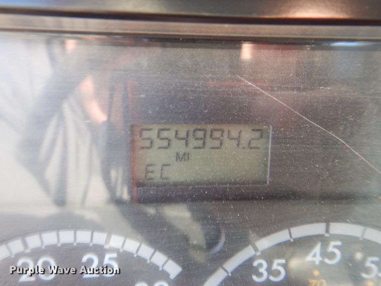 image for item DL2218 2007 Freightliner Columbia 120  semi truck