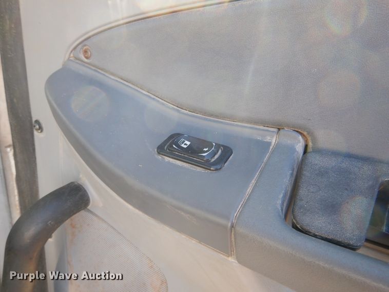 image for item DL2218 2007 Freightliner Columbia 120  semi truck