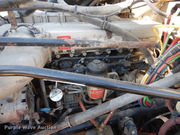 image for item DL2218 2007 Freightliner Columbia 120  semi truck