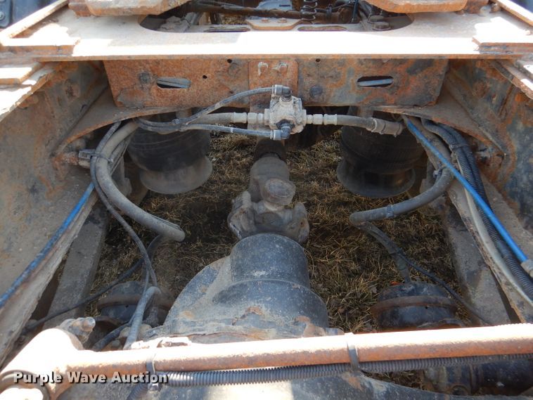 image for item DL2218 2007 Freightliner Columbia 120  semi truck