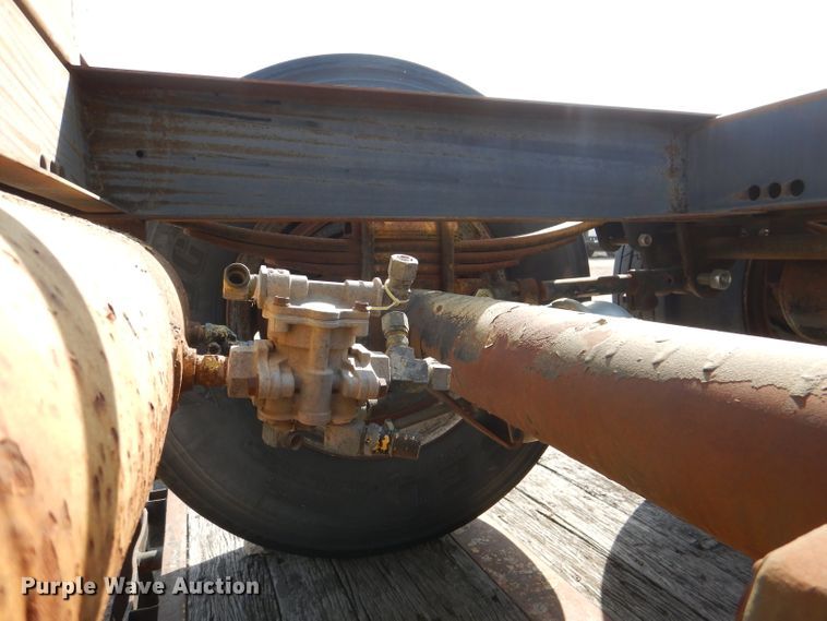 image for item DL4779 1990 Transcraft TI100K-48X102  flatbed trailer