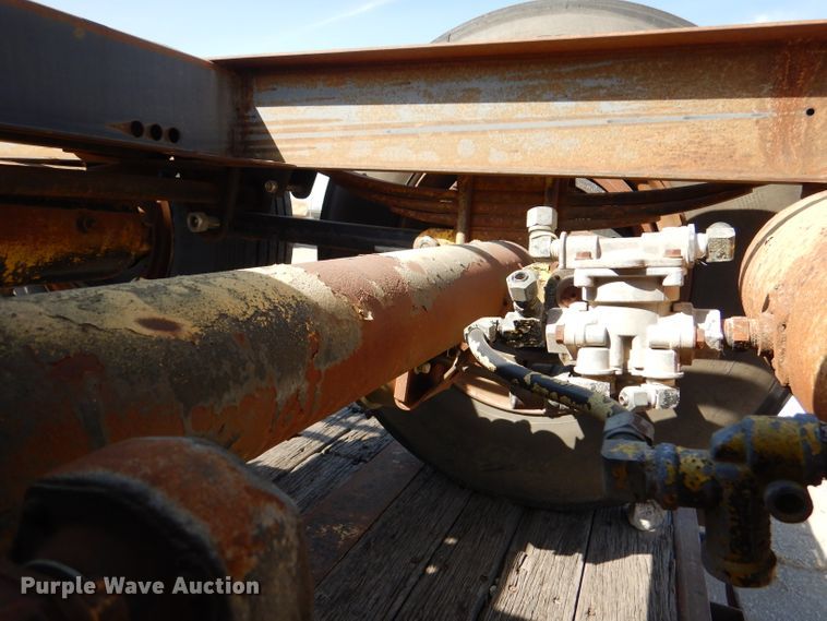 image for item DL4779 1990 Transcraft TI100K-48X102  flatbed trailer