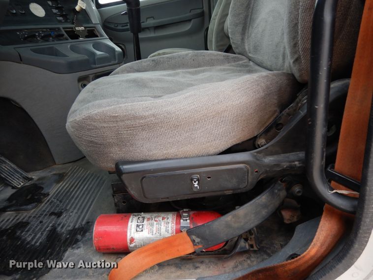 image for item DM2822 2009 Freightliner Columbia  semi truck