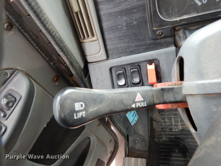 image for item DM2822 2009 Freightliner Columbia  semi truck