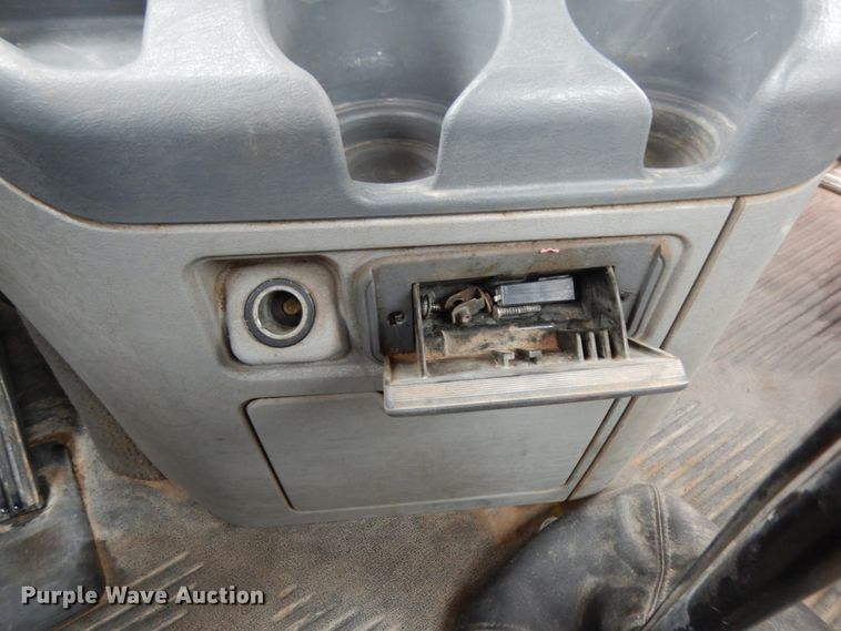 image for item DM2822 2009 Freightliner Columbia  semi truck