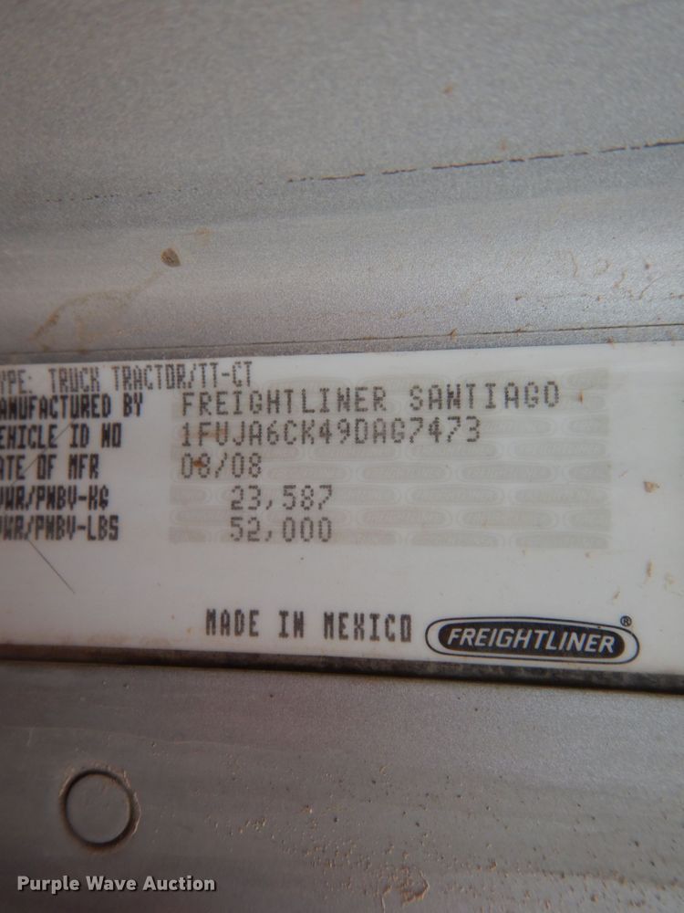 image for item DM2822 2009 Freightliner Columbia  semi truck