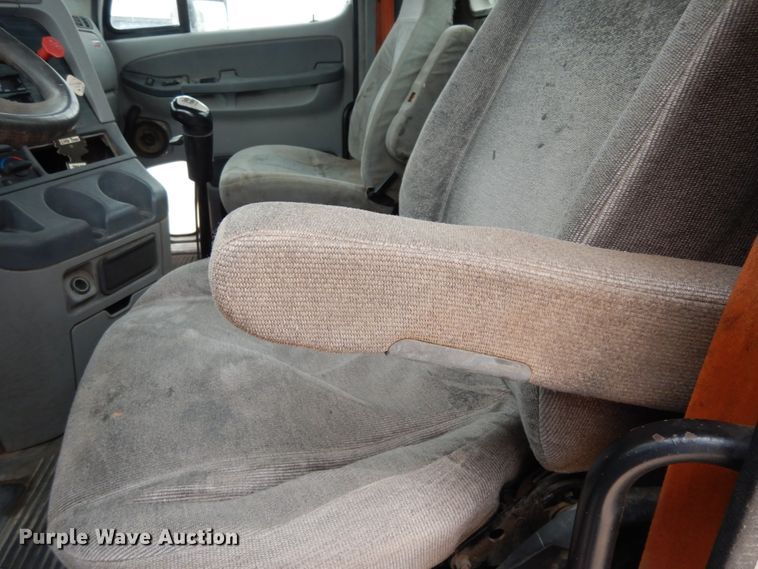 image for item DM2822 2009 Freightliner Columbia  semi truck