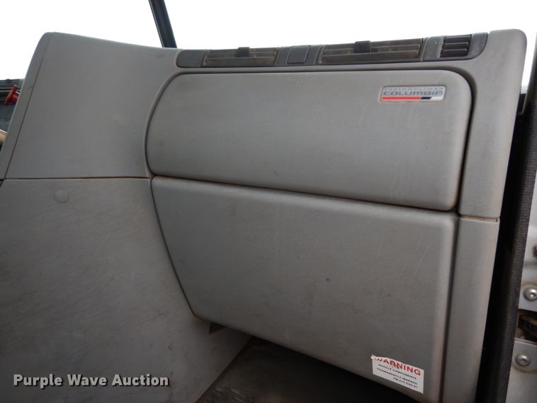 image for item DM2822 2009 Freightliner Columbia  semi truck