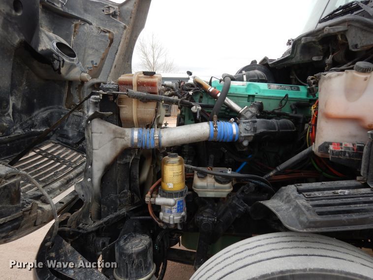 image for item DM2822 2009 Freightliner Columbia  semi truck