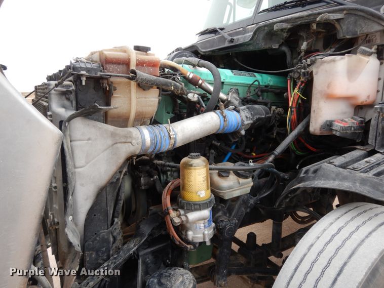 image for item DM2822 2009 Freightliner Columbia  semi truck