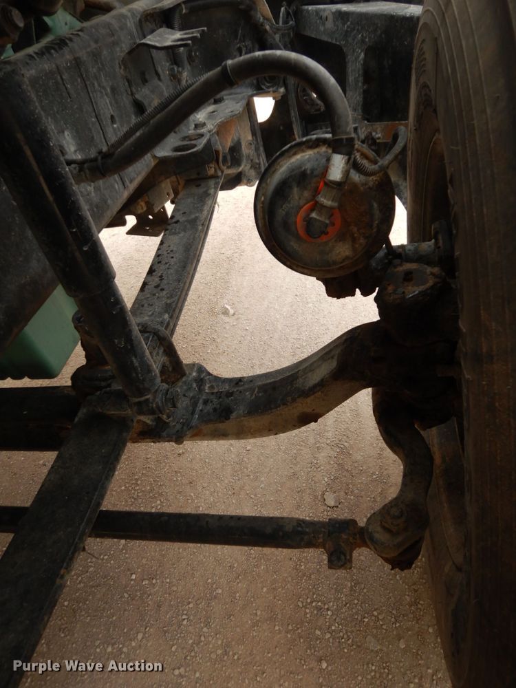 image for item DM2822 2009 Freightliner Columbia  semi truck