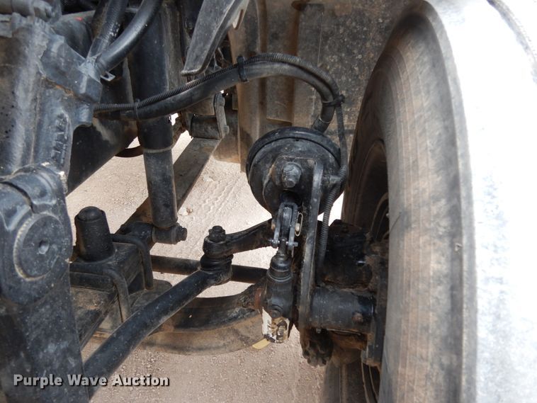 image for item DM2822 2009 Freightliner Columbia  semi truck