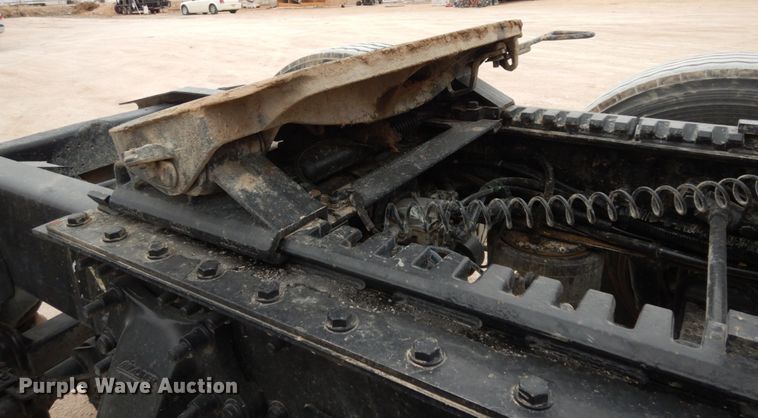 image for item DM2822 2009 Freightliner Columbia  semi truck