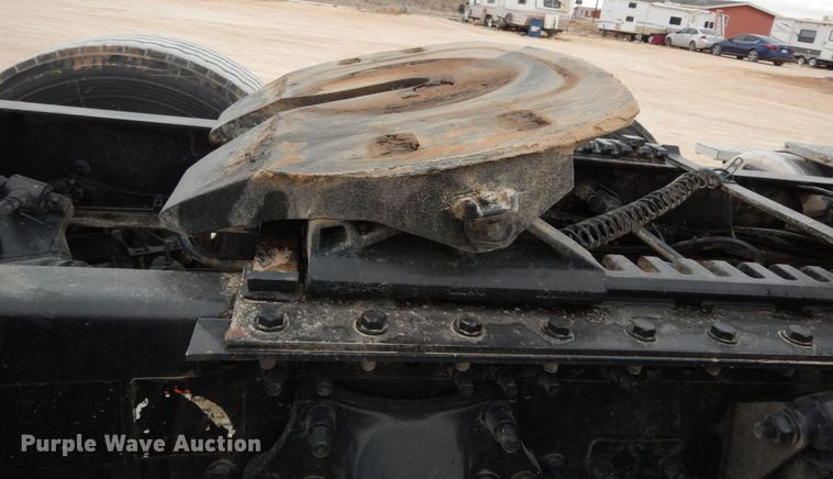 image for item DM2822 2009 Freightliner Columbia  semi truck