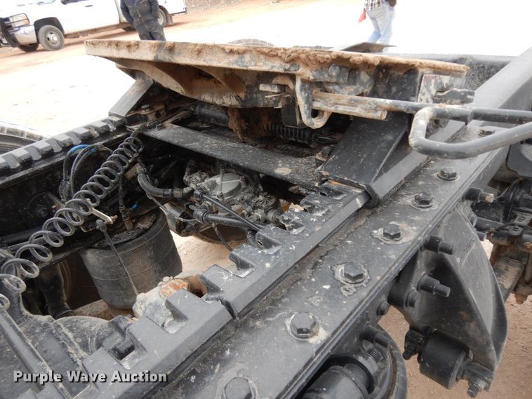 image for item DM2822 2009 Freightliner Columbia  semi truck