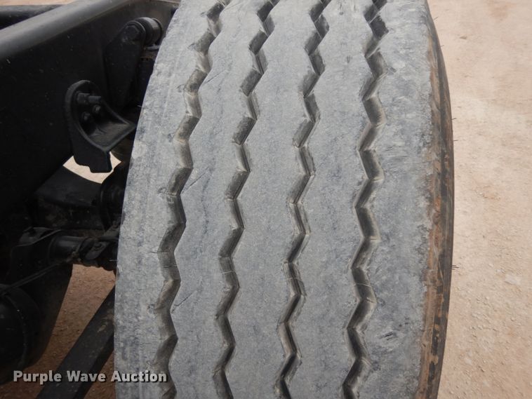 image for item DM2822 2009 Freightliner Columbia  semi truck