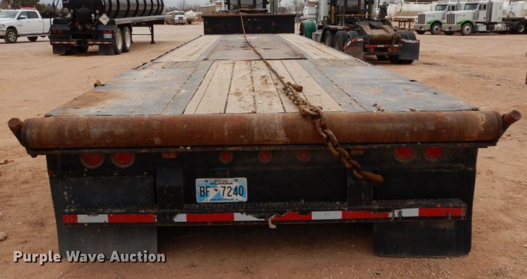 image for item DM2823 1995 Fontaine  oilfield trailer
