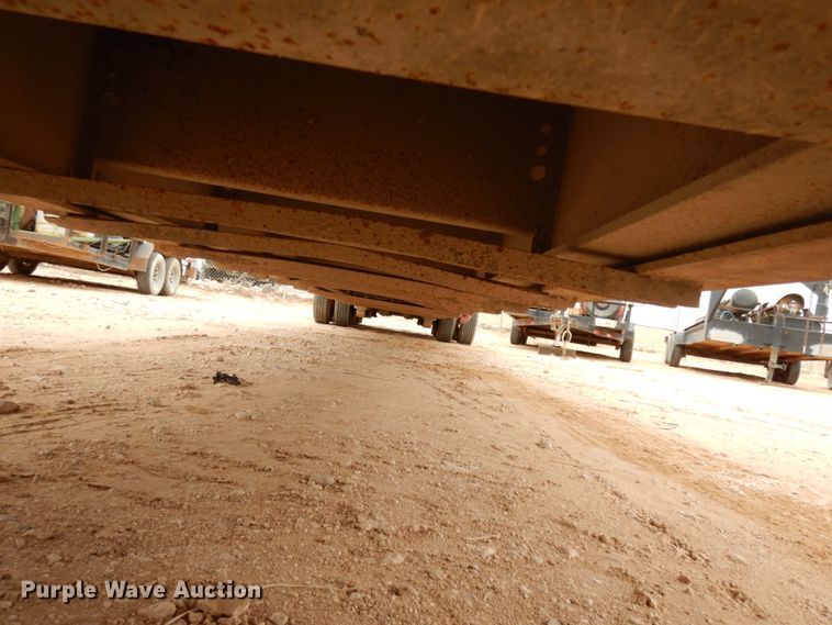 image for item DM2823 1995 Fontaine  oilfield trailer