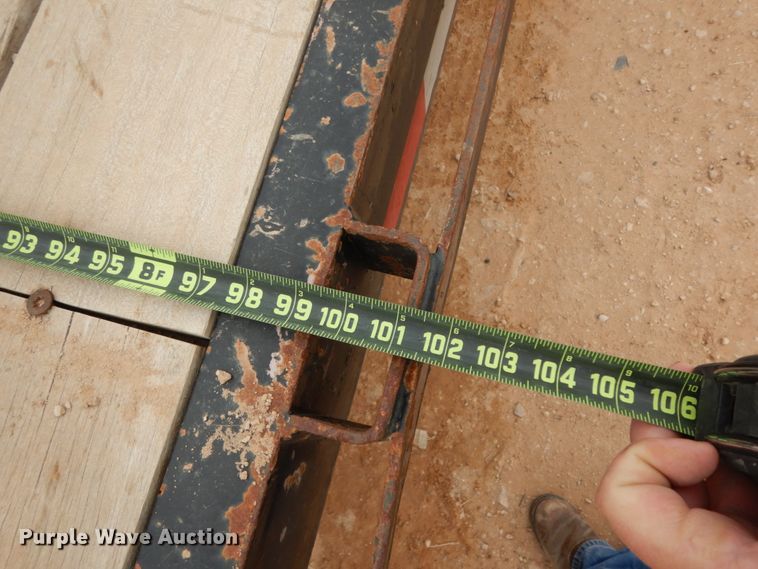 image for item DM2823 1995 Fontaine  oilfield trailer