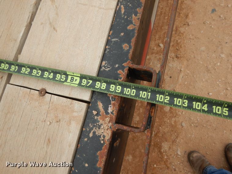 image for item DM2823 1995 Fontaine  oilfield trailer