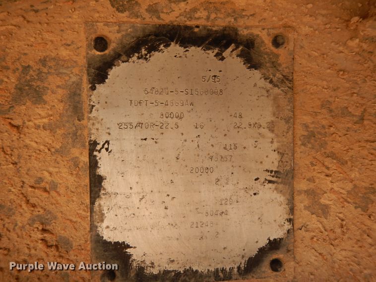 image for item DM2823 1995 Fontaine  oilfield trailer