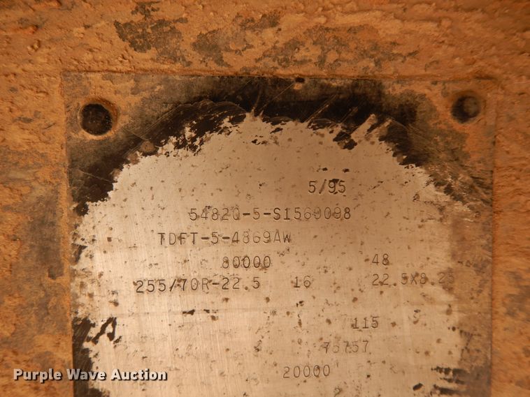 image for item DM2823 1995 Fontaine  oilfield trailer