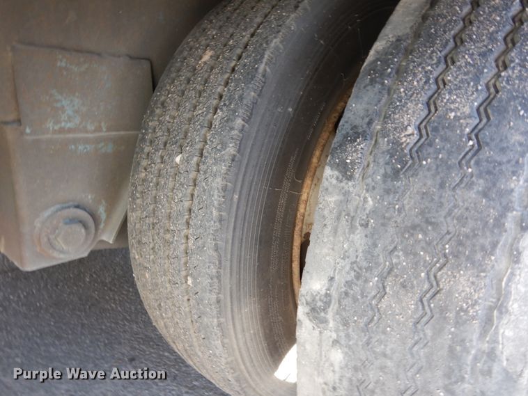 image for item DM2829 2002 Kentucky moving van trailer